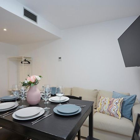 Three Bedroom Two Bathroom Apartment Close To Beach برشلونة المظهر الخارجي الصورة