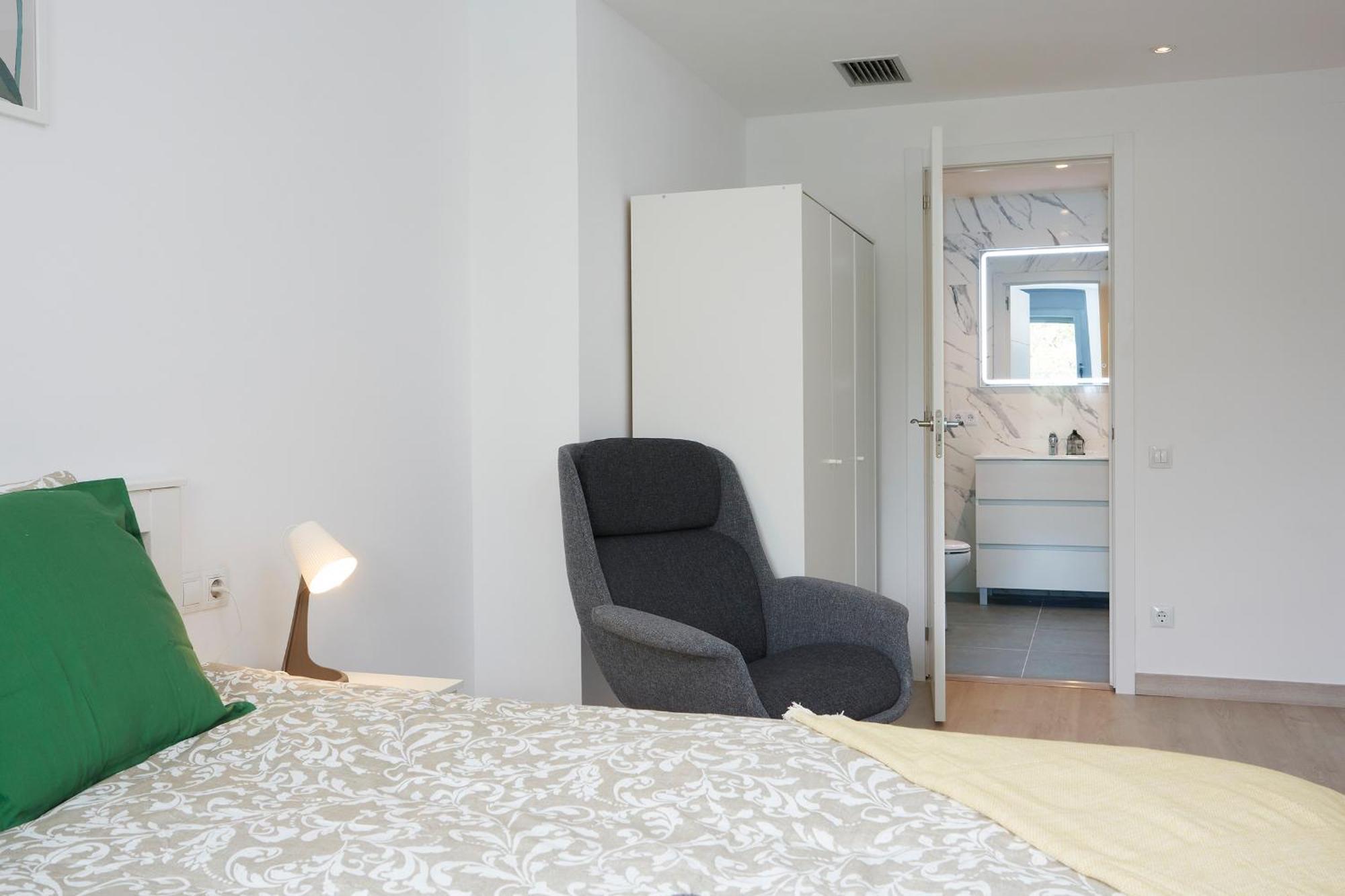 Three Bedroom Two Bathroom Apartment Close To Beach برشلونة المظهر الخارجي الصورة