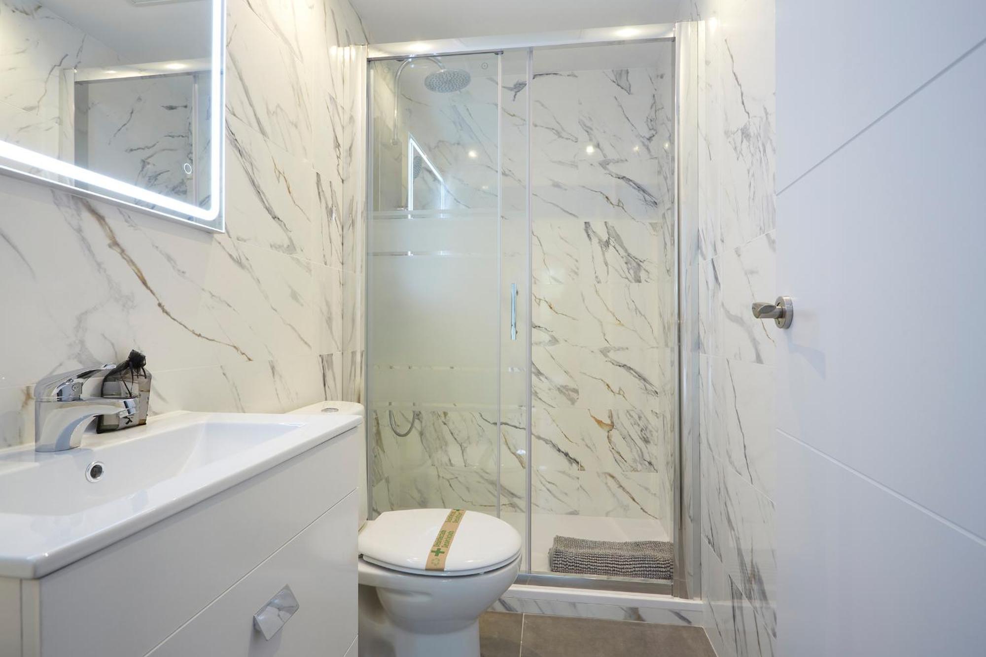 Three Bedroom Two Bathroom Apartment Close To Beach برشلونة المظهر الخارجي الصورة