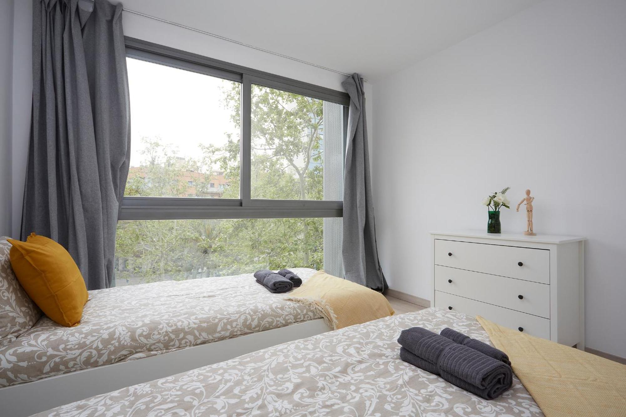 Three Bedroom Two Bathroom Apartment Close To Beach برشلونة المظهر الخارجي الصورة