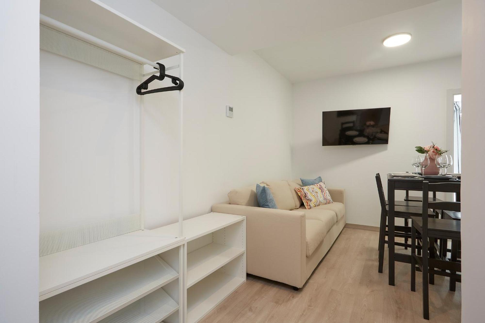 Three Bedroom Two Bathroom Apartment Close To Beach برشلونة المظهر الخارجي الصورة